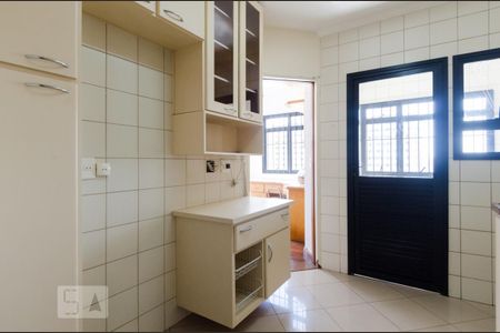 Apartamento para alugar com 93m², 2 quartos e 2 vagasCozinha
