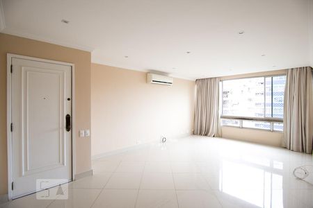 Sala de apartamento para alugar com 3 quartos, 120m² em Tijuca, Rio de Janeiro