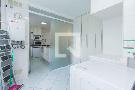 Apartamento para alugar com 138m², 3 quartos e 1 vagaÁrea de Serviço