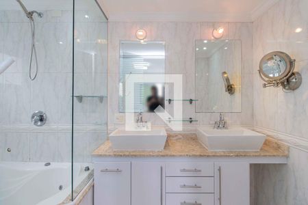 Apartamento para alugar com 138m², 3 quartos e 1 vagaBanheiro da Suíte