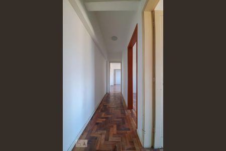 Corredor de apartamento à venda com 2 quartos, 90m² em Floresta, Porto Alegre