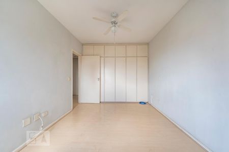Apartamento para alugar com 222m², 4 quartos e 3 vagas Apartamento para alugar com 222m², 4 quartos e 3 vagasQuarto 2