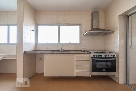 Apartamento para alugar com 222m², 4 quartos e 3 vagas Apartamento para alugar com 222m², 4 quartos e 3 vagasCozinha