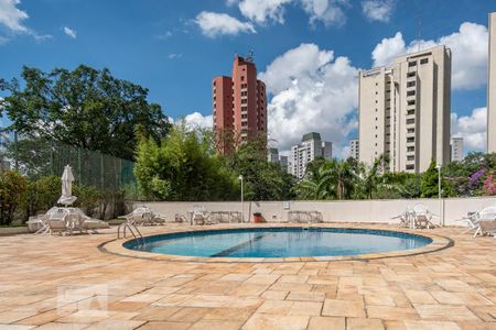 Apartamento para alugar com 222m², 4 quartos e 3 vagas Apartamento para alugar com 222m², 4 quartos e 3 vagasPiscina