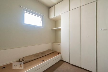 Apartamento para alugar com 222m², 4 quartos e 3 vagas Apartamento para alugar com 222m², 4 quartos e 3 vagasQuarto de serviço