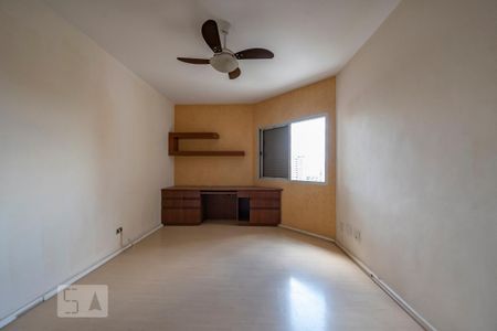 Apartamento para alugar com 222m², 4 quartos e 3 vagas Apartamento para alugar com 222m², 4 quartos e 3 vagasSuíte