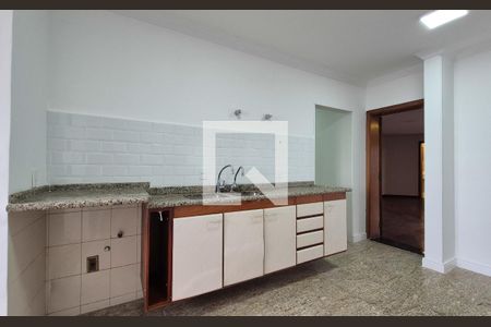 Apartamento à venda com 135m², 3 quartos e 2 vagasCozinha