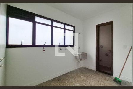 Apartamento à venda com 135m², 3 quartos e 2 vagasÁrea de Serviço