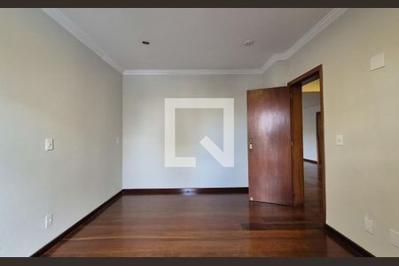 Apartamento à venda com 135m², 3 quartos e 2 vagasSuíte