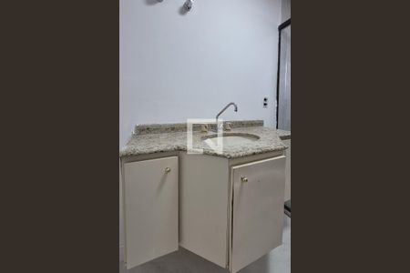 Apartamento à venda com 135m², 3 quartos e 2 vagasBanheiro da suíte