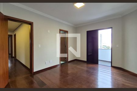 Apartamento à venda com 135m², 3 quartos e 2 vagasSuíte