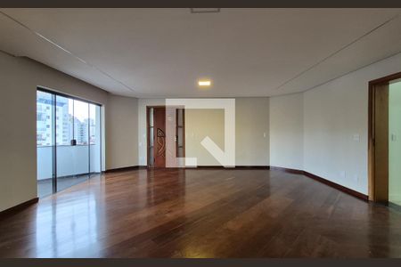 Sala de apartamento para alugar com 3 quartos, 135m² em Jardim, Santo André