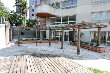 Apartamento à venda com 180m², 2 quartos e 4 vagasarea externa