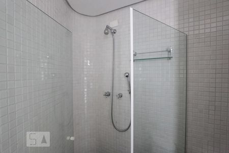 Apartamento à venda com 180m², 2 quartos e 4 vagassuite