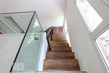 Apartamento à venda com 180m², 2 quartos e 4 vagasescada 