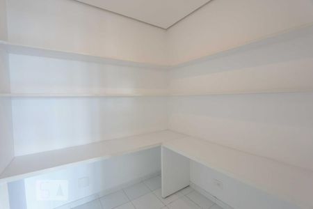 Apartamento à venda com 180m², 2 quartos e 4 vagasquarto de serviço