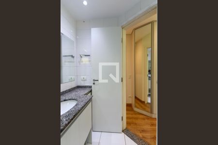 Apartamento para alugar com 147m², 3 quartos e 2 vagasBanheiro do Quarto 2 