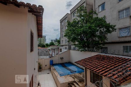 Casa à venda com 300m², 4 quartos e 2 vagas Casa à venda com 300m², 4 quartos e 2 vagasVista Quarto 2