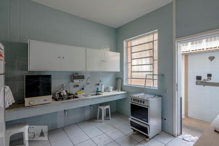 Casa à venda com 300m², 4 quartos e 2 vagas Casa à venda com 300m², 4 quartos e 2 vagasCozinha