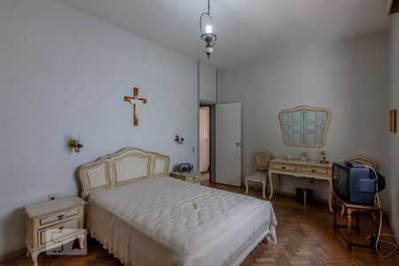 Casa à venda com 300m², 4 quartos e 2 vagas Casa à venda com 300m², 4 quartos e 2 vagasQuarto 3