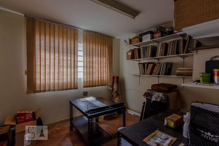 Casa à venda com 300m², 4 quartos e 2 vagas Casa à venda com 300m², 4 quartos e 2 vagasQuarto Piso Inferior
