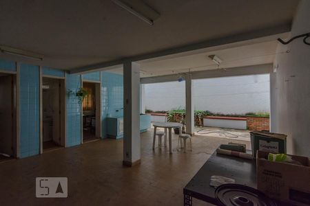 Casa à venda com 300m², 4 quartos e 2 vagas Casa à venda com 300m², 4 quartos e 2 vagasPiso Inferior