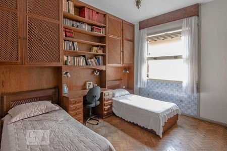 Casa à venda com 300m², 4 quartos e 2 vagas Casa à venda com 300m², 4 quartos e 2 vagasQuarto 1