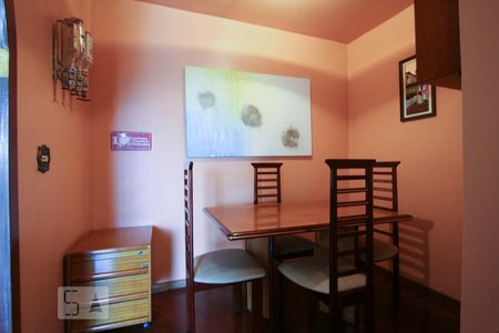 Apartamento à venda com 52m², 1 quarto e 1 vagaSala de jantar