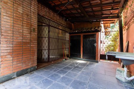 Casa para alugar com 800m², 4 quartos e 4 vagasÁrea Serviço