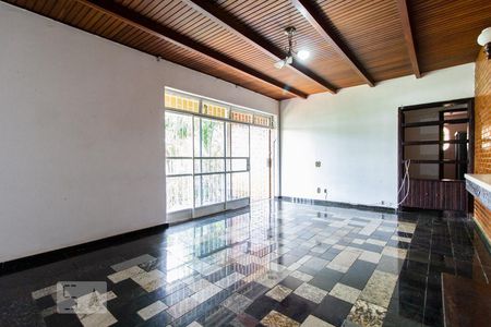 Casa para alugar com 800m², 4 quartos e 4 vagasSala 2