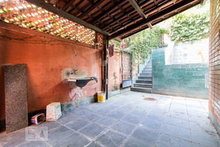 Casa para alugar com 800m², 4 quartos e 4 vagasÁrea Serviço