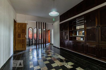 Casa para alugar com 800m², 4 quartos e 4 vagasSala