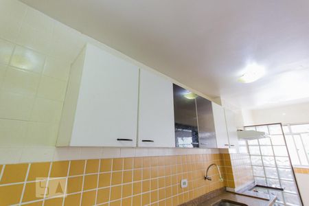 Apartamento à venda com 65m², 2 quartos e 1 vagaCozinha