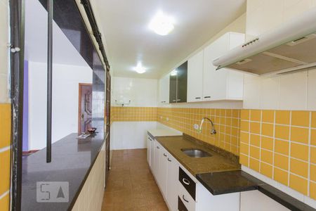 Apartamento à venda com 65m², 2 quartos e 1 vagaCozinha