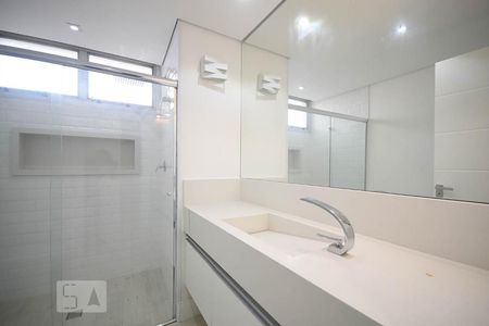 Banheiro de apartamento para alugar com 4 quartos, 175m² em Vila Andrade, São Paulo
