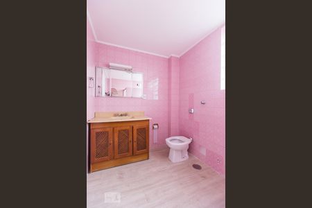 Banheiro de apartamento à venda com 2 quartos, 102m² em Menino Deus, Porto Alegre