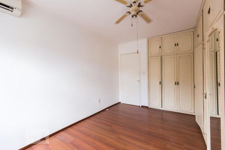 Quarto 1 de apartamento à venda com 2 quartos, 102m² em Menino Deus, Porto Alegre