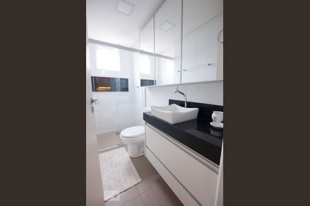 Banheiro de apartamento para alugar com 2 quartos, 58m² em Setor Pedro Ludovico, Goiânia