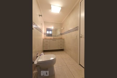 Apartamento à venda com 80m², 2 quartos e 1 vaga Apartamento à venda com 80m², 2 quartos e 1 vagaBanheiro