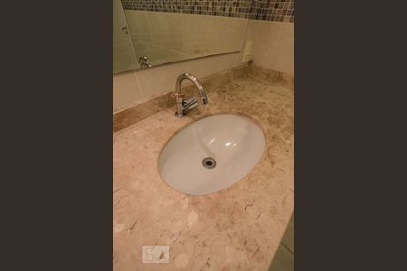 Banheiro de apartamento à venda com 2 quartos, 80m² em Pinheiros, São Paulo