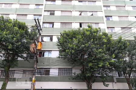 Apartamento para alugar com 54m², 2 quartos e 1 vagaFachada