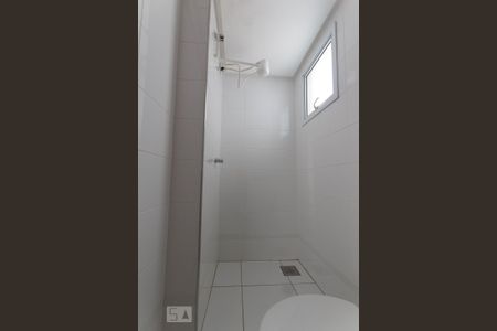 Banheiro de apartamento para alugar com 2 quartos, 60m² em Residencial Granville, Goiânia