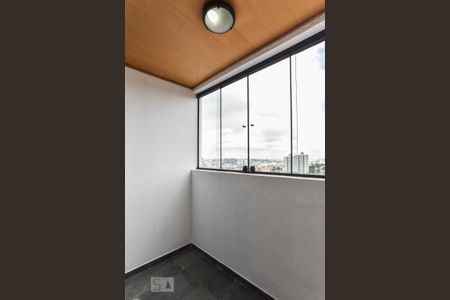 Apartamento à venda com 75m², 3 quartos e 2 vagasVaranda