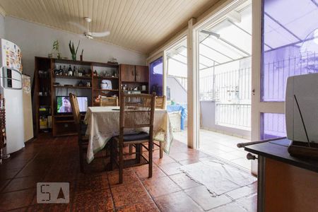 Apartamento à venda com 150m², 2 quartos e 4 vagasChurrasqueira