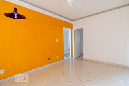 Apartamento para alugar com 80m², 2 quartos e sem vagaSala