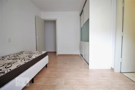 Casa de condomínio para alugar com 240m², 3 quartos e 3 vagasSuíte 2