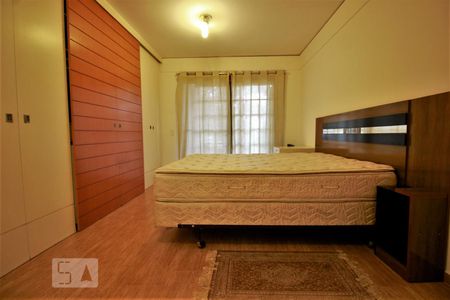 Casa de condomínio para alugar com 240m², 3 quartos e 3 vagasSuíte 3