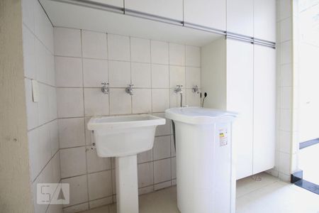Casa de condomínio para alugar com 240m², 3 quartos e 3 vagasÁrea de serviço