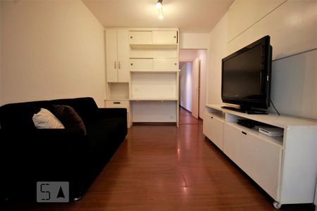 Casa de condomínio para alugar com 240m², 3 quartos e 3 vagasSala de tv