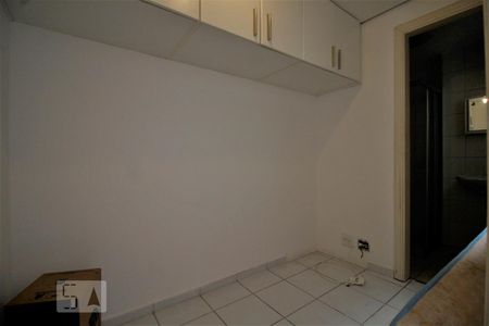 Casa de condomínio para alugar com 240m², 3 quartos e 3 vagasQuarto de serviço